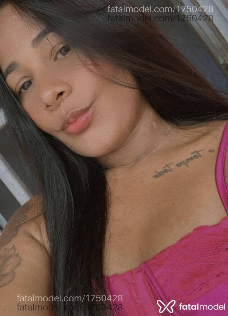 Acompanhante mulher morena (o) de olhos castanhos - Karol ferrari