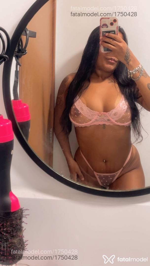 Acompanhante mulher morena (o) de olhos castanhos - Karol ferrari