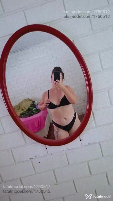 Acompanhante mulher com cabelo castanho de olhos castanhos em Osório - Carol