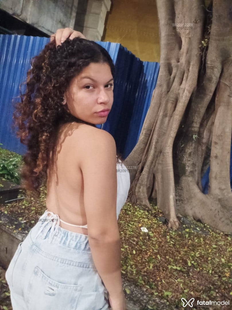 Acompanhante mulher com cabelo castanho de olhos castanhos em São Paulo - Laís Cavalcante