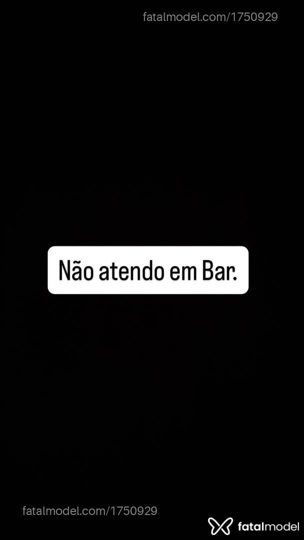 Acompanhante mulher loira (o) de olhos castanhos - Cinderela