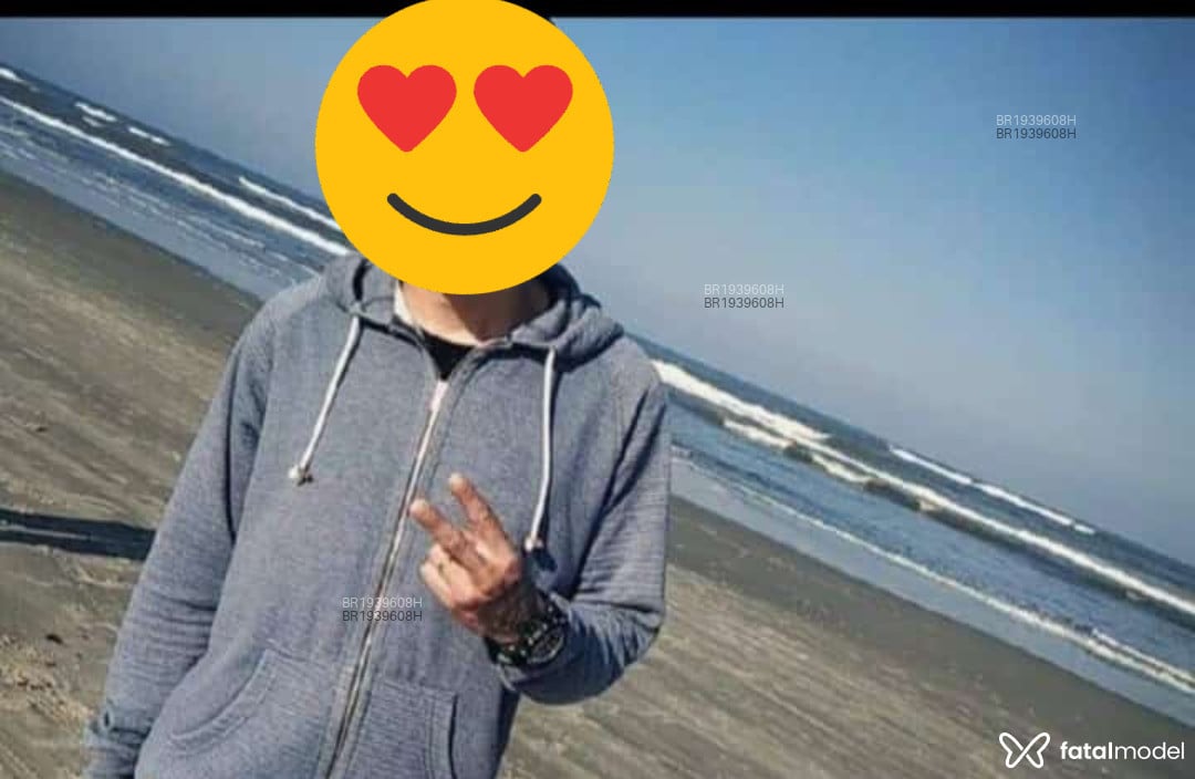 Acompanhante homem com cabelo castanho de olhos castanhos em Araranguá Acompanhante homem com cabelo castanho de olhos castanhos em Araranguá - Anthony
