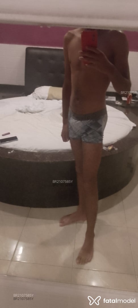 Acompanhante homem morena (o) de olhos castanhos em Caratinga Acompanhante homem morena (o) de olhos castanhos em Caratinga - Nathan