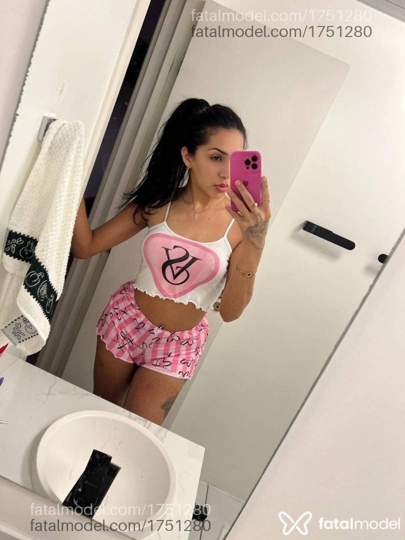 Acompanhante mulher trans morena (o) de olhos pretos em Curitiba - Yasmin Lancaster