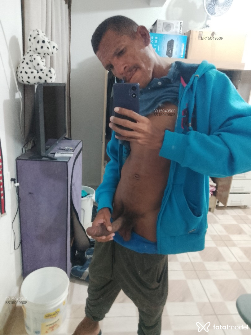 Acompanhante homem com cabelo castanho de olhos castanhos em Virtual - Cleyputao
