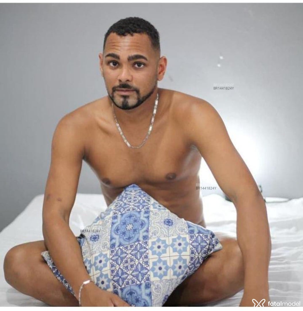 Acompanhante homem com cabelo castanho de olhos castanhos em Campinas Acompanhante homem com cabelo castanho de olhos castanhos em Campinas - Douglas