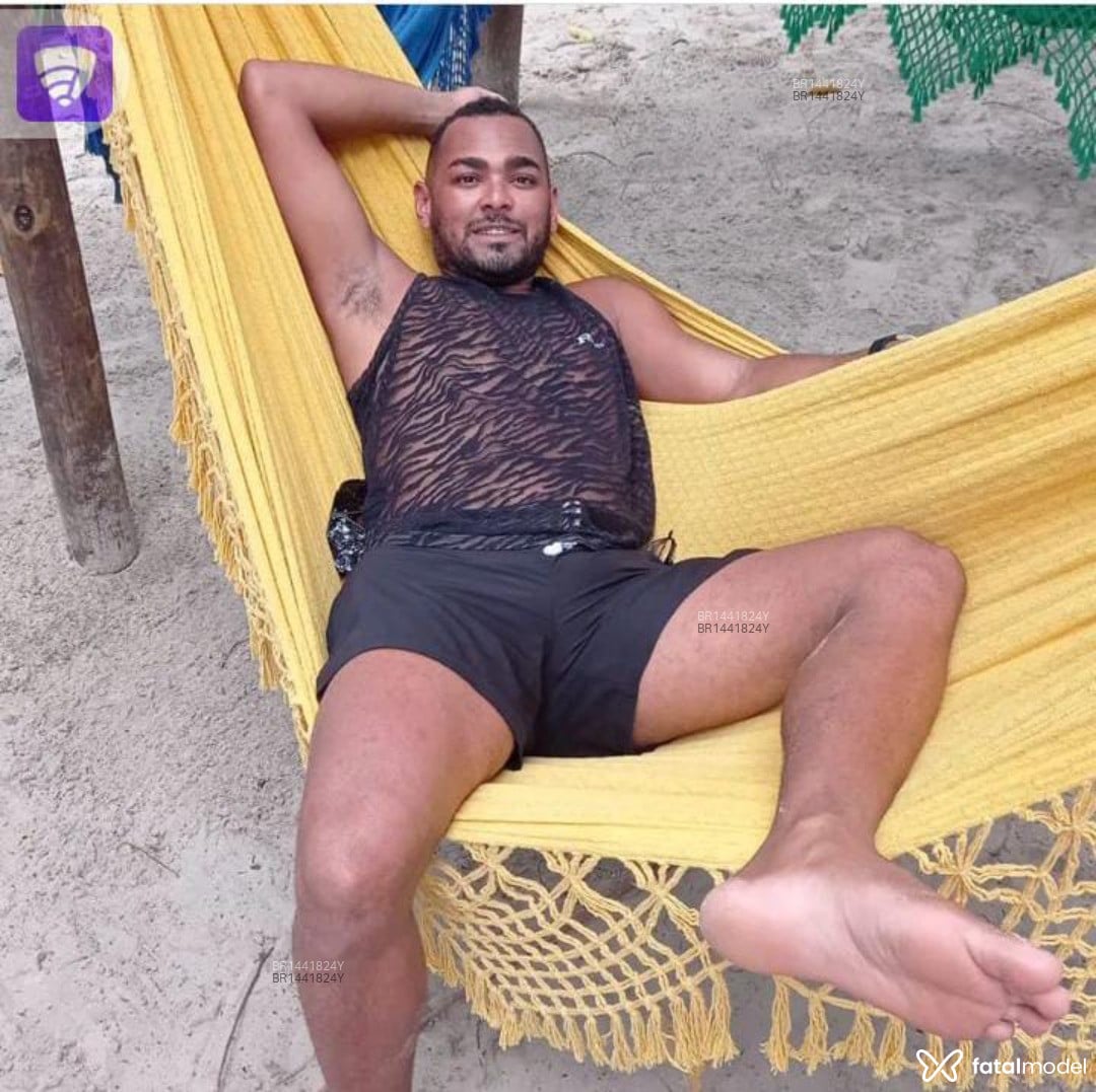 Acompanhante homem com cabelo castanho de olhos castanhos em Campinas Acompanhante homem com cabelo castanho de olhos castanhos em Campinas - Douglas