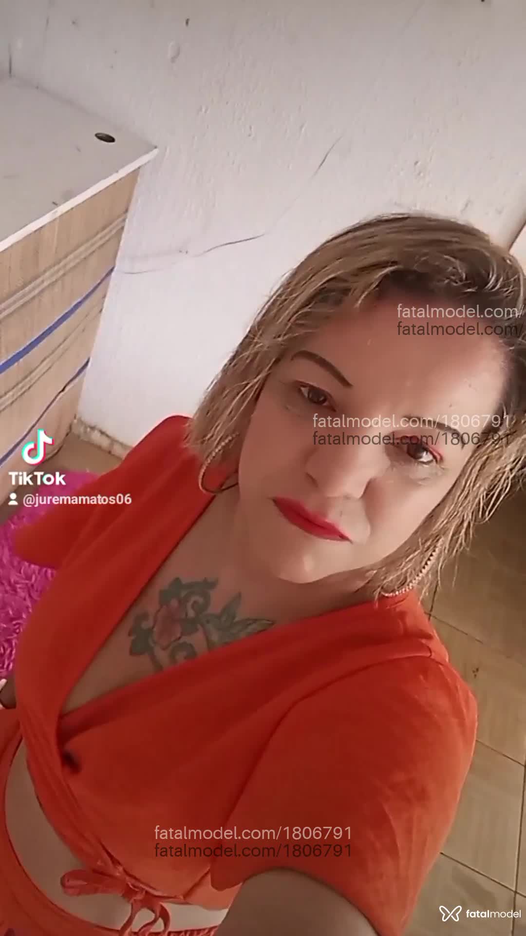 Acompanhante mulher loira (o) de olhos castanhos em Palmas - Jureminha