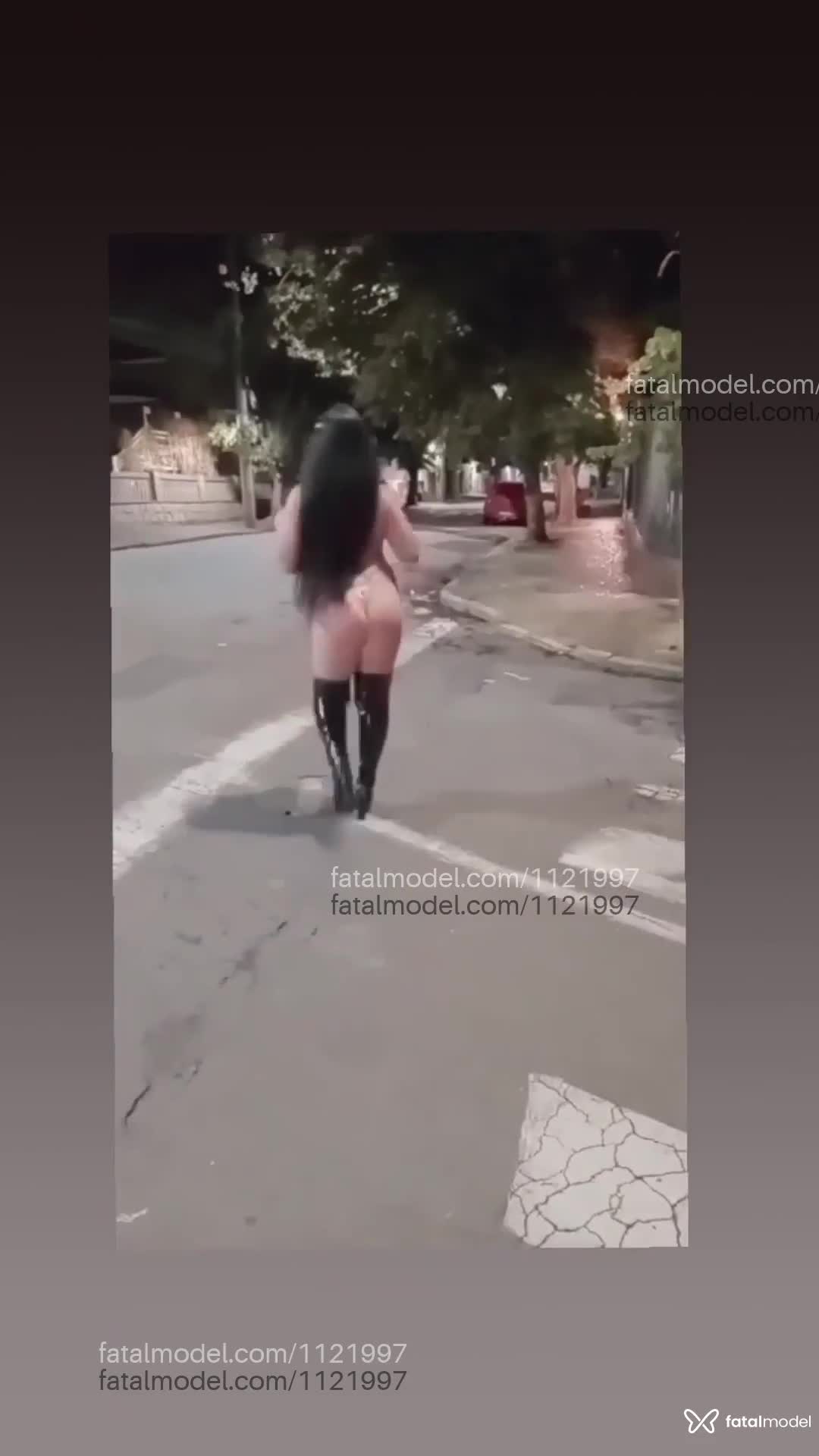 Acompanhante mulher trans morena (o) de olhos verdes em Alfenas - Mirella