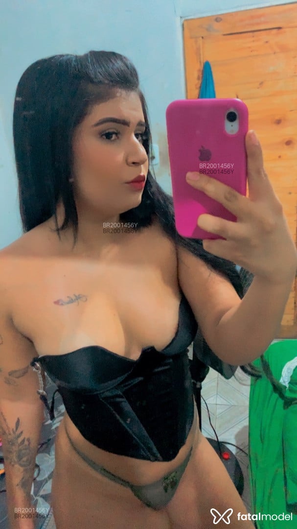 Acompanhante mulher morena (o) de olhos pretos em Luís Eduardo Magalhães - Luara Sofia