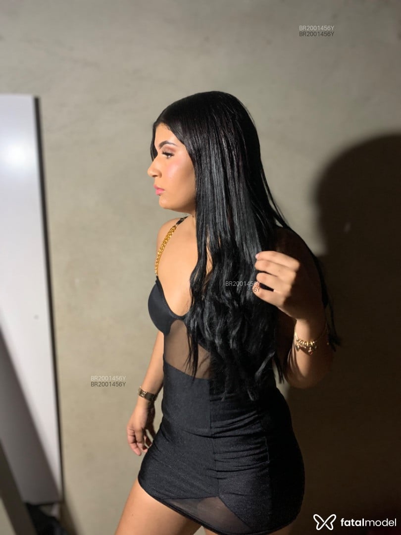 Acompanhante mulher morena (o) de olhos pretos em Luís Eduardo Magalhães - Luara Sofia
