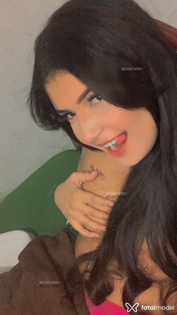 Acompanhante mulher morena (o) de olhos pretos em Luís Eduardo Magalhães - Luara Sofia