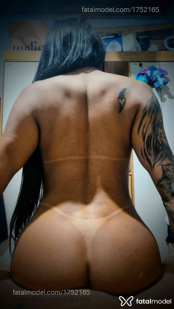 Acompanhante mulher trans morena (o) de olhos mel em São José - Elyza