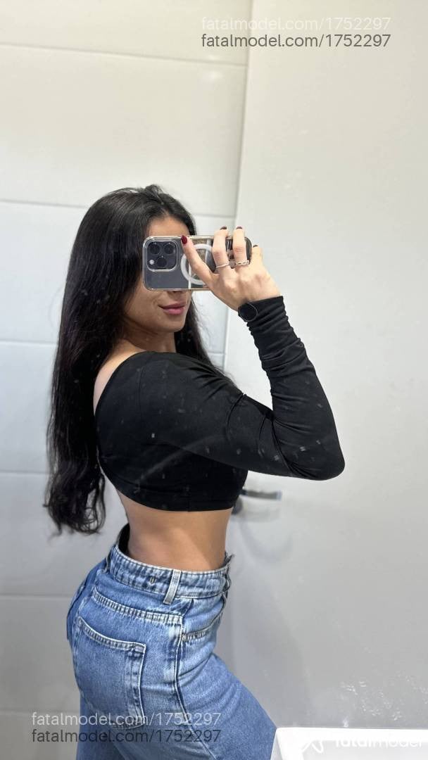 Acompanhante mulher morena (o) de olhos castanhos em Gramado - Babi Brito