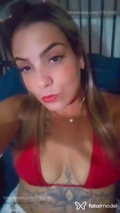 Acompanhante mulher loira (o) de olhos mel em São Carlos - Dryka