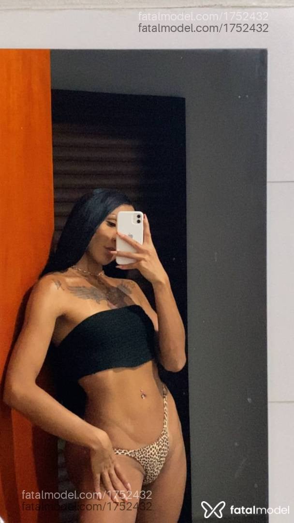 Acompanhante mulher trans morena (o) de olhos pretos em Unaí Acompanhante mulher trans morena (o) de olhos pretos em Unaí - Adriane torres