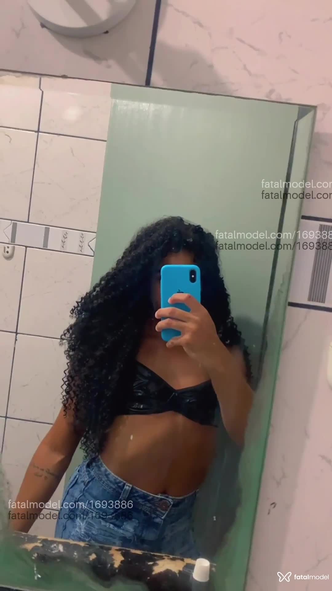 Acompanhante mulher trans morena (o) de olhos pretos - Maiara Lis Acompanhante mulher trans morena (o) de olhos pretos - Maiara Lis