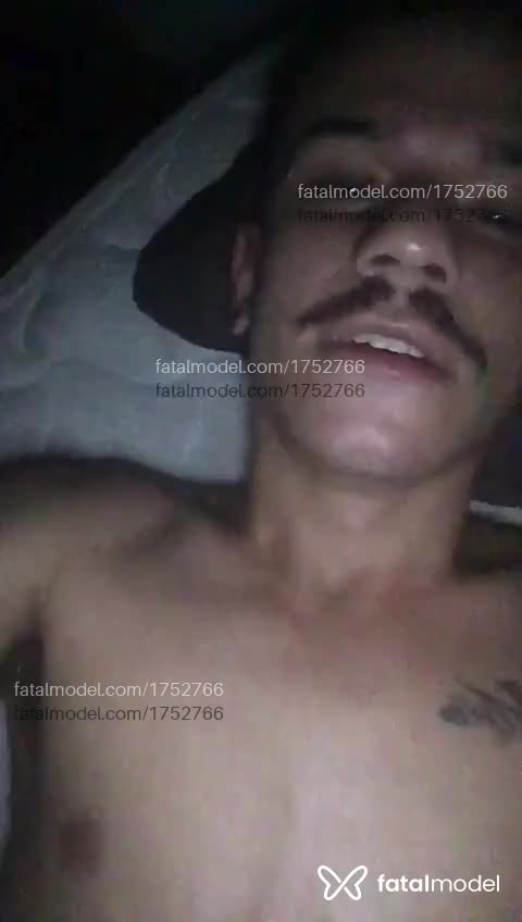 Acompanhante homem com cabelo castanho de olhos castanhos em São Paulo Acompanhante homem com cabelo castanho de olhos castanhos em São Paulo - João Lucas