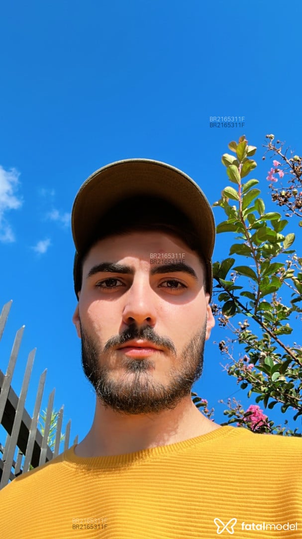 Acompanhante homem morena (o) de olhos castanhos em Balneário Camboriú - Sasha