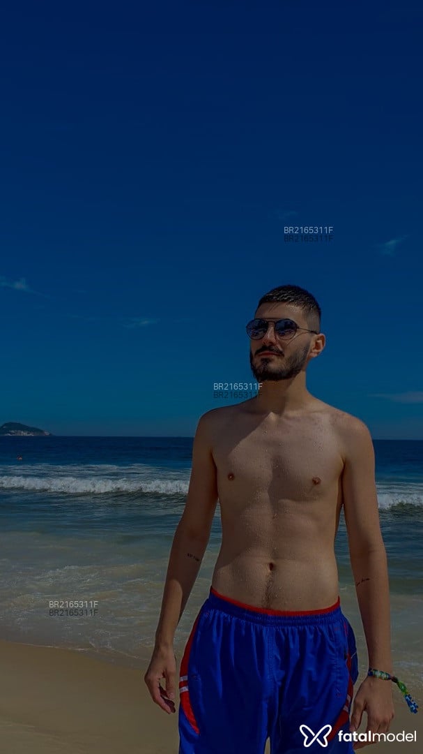 Acompanhante homem morena (o) de olhos castanhos em Balneário Camboriú - Sasha