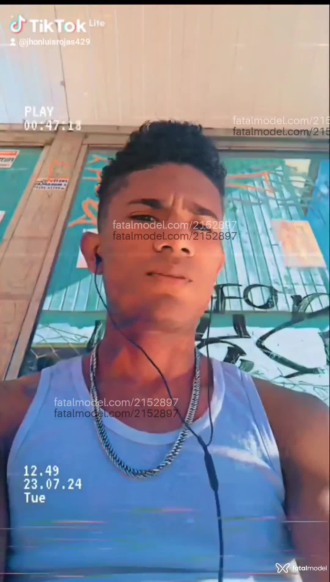 Acompanhante homem morena (o) de olhos castanhos em Balneário Camboriú - Jhon Luis Rojas