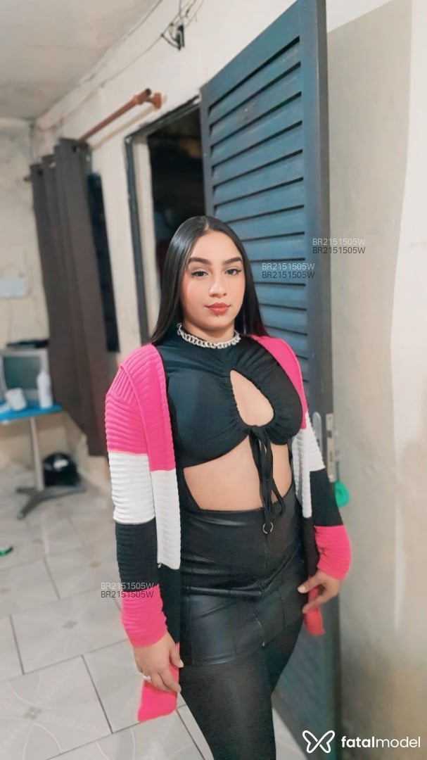 Acompanhante mulher morena (o) de olhos pretos - Luara Giovana Acompanhante mulher morena (o) de olhos pretos - Luara Giovana