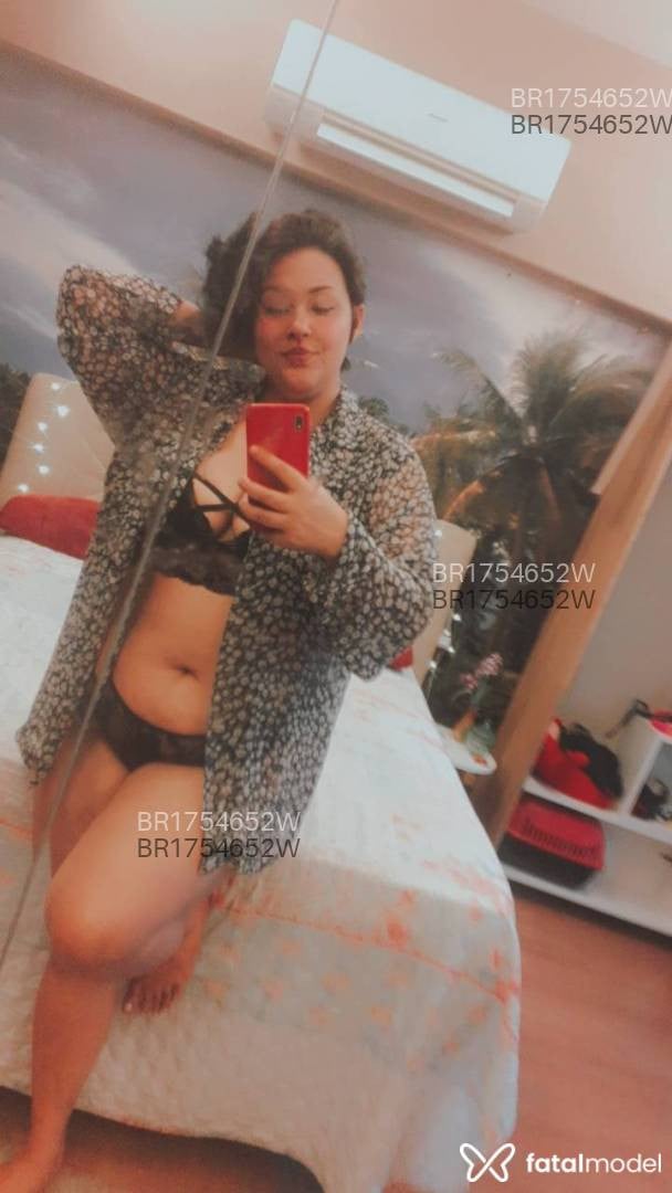 Acompanhante mulher morena (o) de olhos castanhos em Rio de Janeiro - Juliana