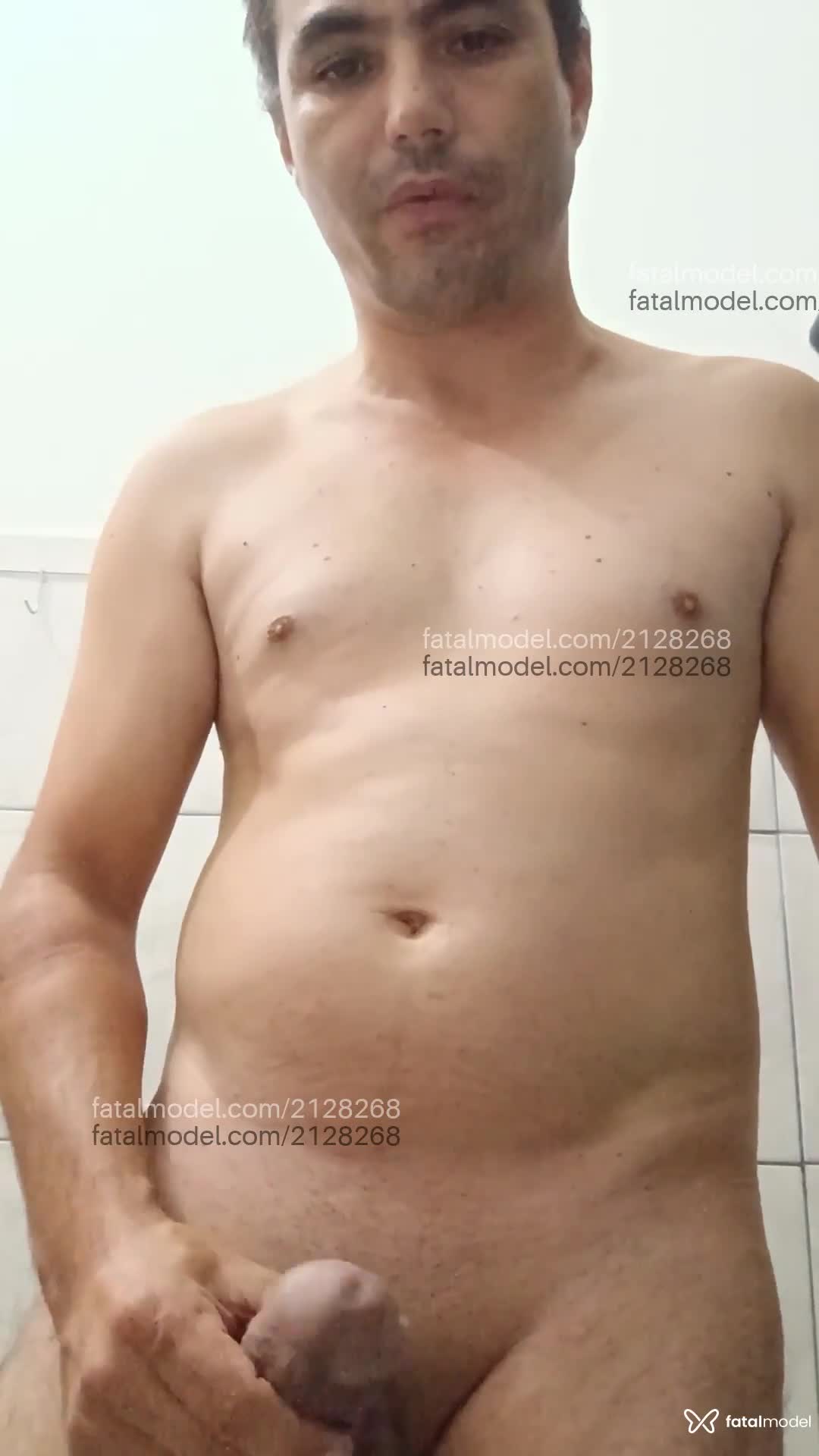 Acompanhante homem com cabelo castanho de olhos castanhos em Campinas - Robert Dominik