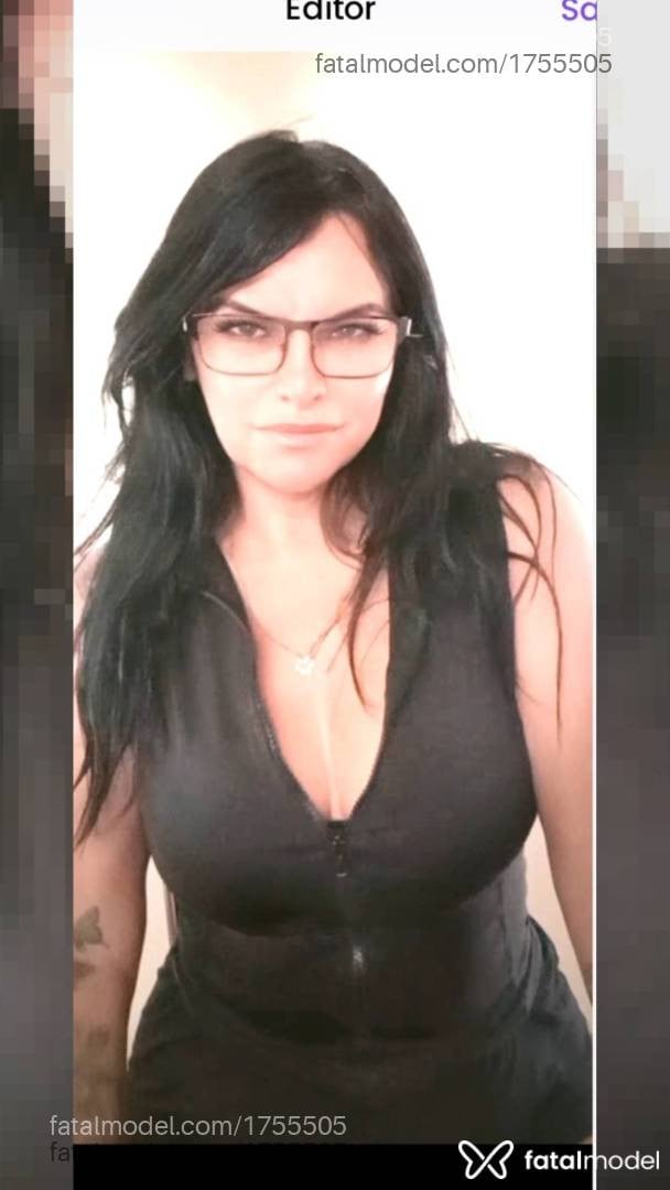 Acompanhante mulher morena (o) de olhos mel - Allessa Cristina