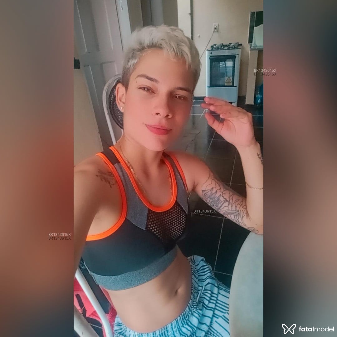 Acompanhante mulher loira (o) de olhos castanhos em Manaus Acompanhante mulher loira (o) de olhos castanhos em Manaus - Gabriella