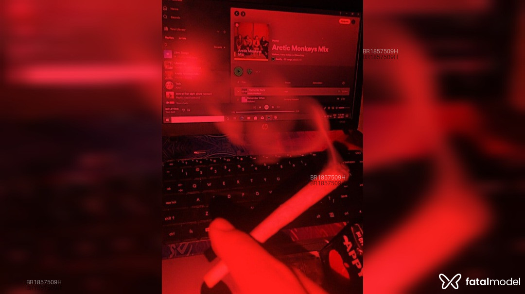 Acompanhante homem morena (o) de olhos pretos em Virtual - Rau Emílio