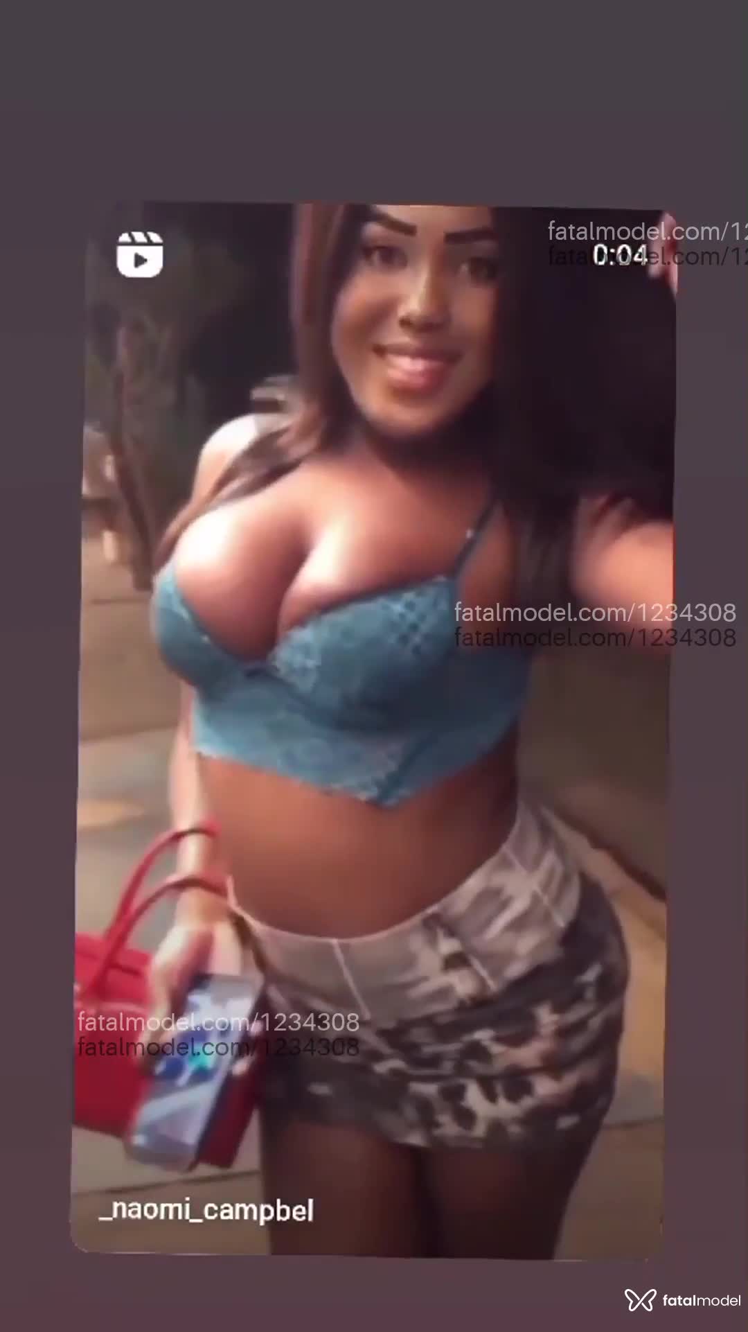 Acompanhante travesti morena (o) de olhos castanhos - Morena