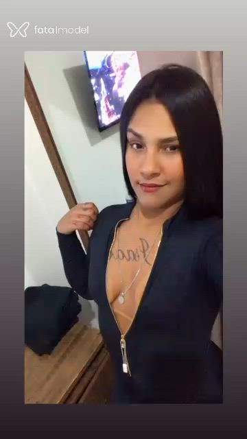 Acompanhante mulher com cabelo castanho de olhos castanhos - Leticia