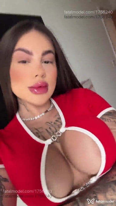 Acompanhante mulher com cabelo castanho de olhos castanhos em Panambi - Mirella