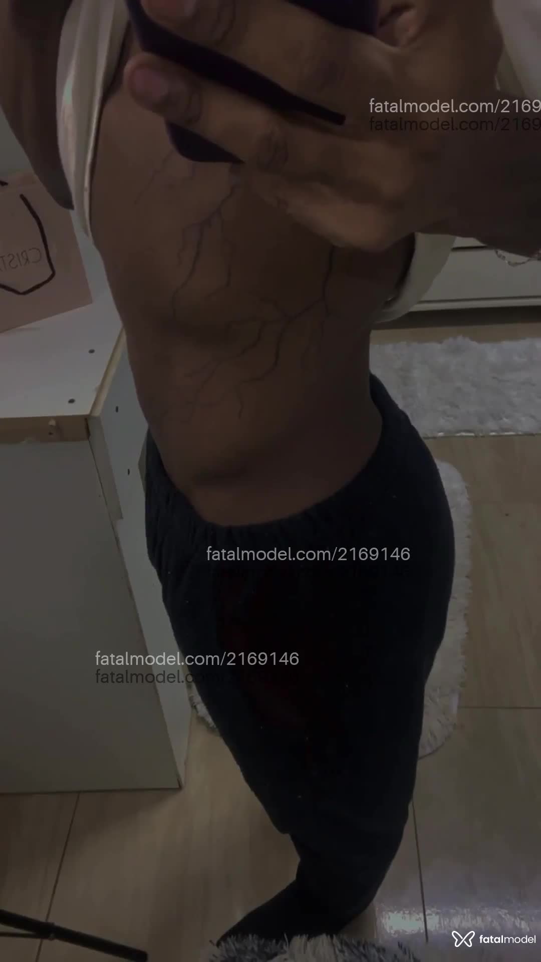 Acompanhante homem morena (o) de olhos castanhos em Alvorada - Martim