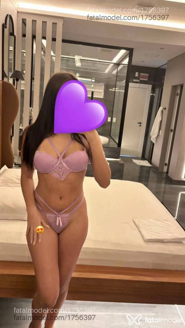 Acompanhante mulher morena (o) de olhos mel - Mirela