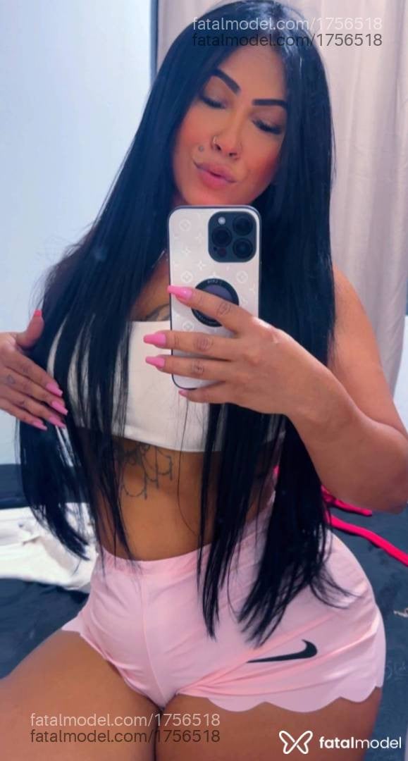Acompanhante mulher morena (o) de olhos pretos - Thuany