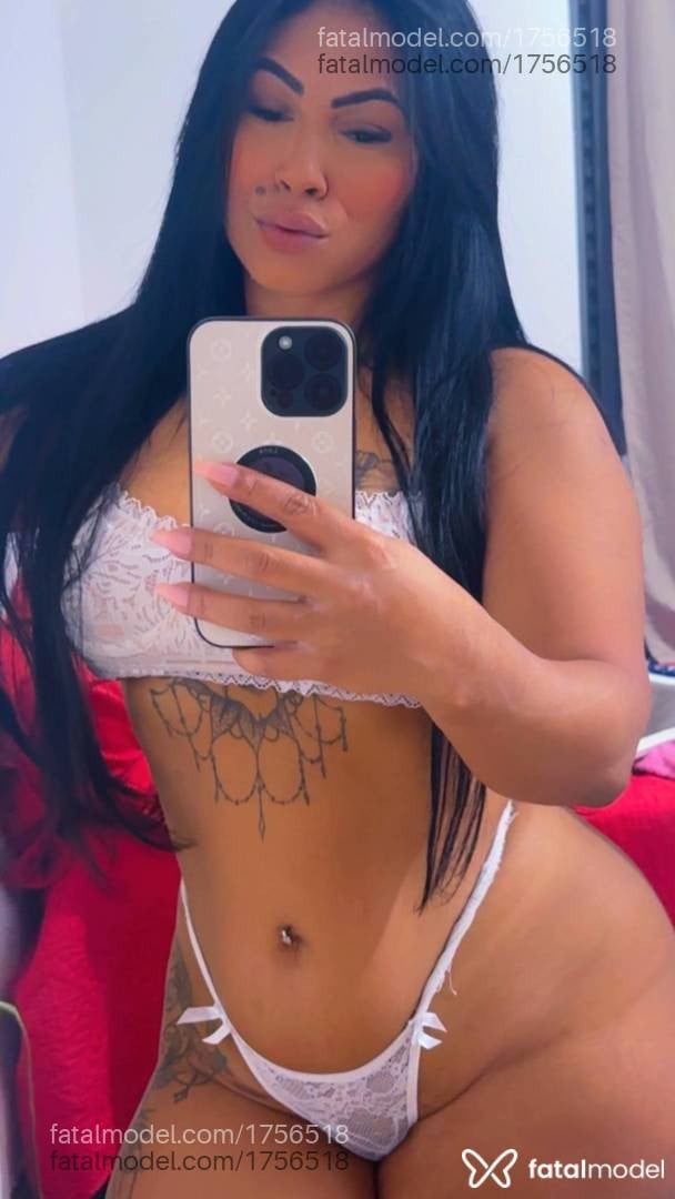 Acompanhante mulher morena (o) de olhos pretos - Thuany