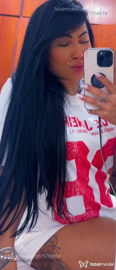 Acompanhante mulher morena (o) de olhos pretos em São Carlos Acompanhante mulher morena (o) de olhos pretos em São Carlos - Thuany