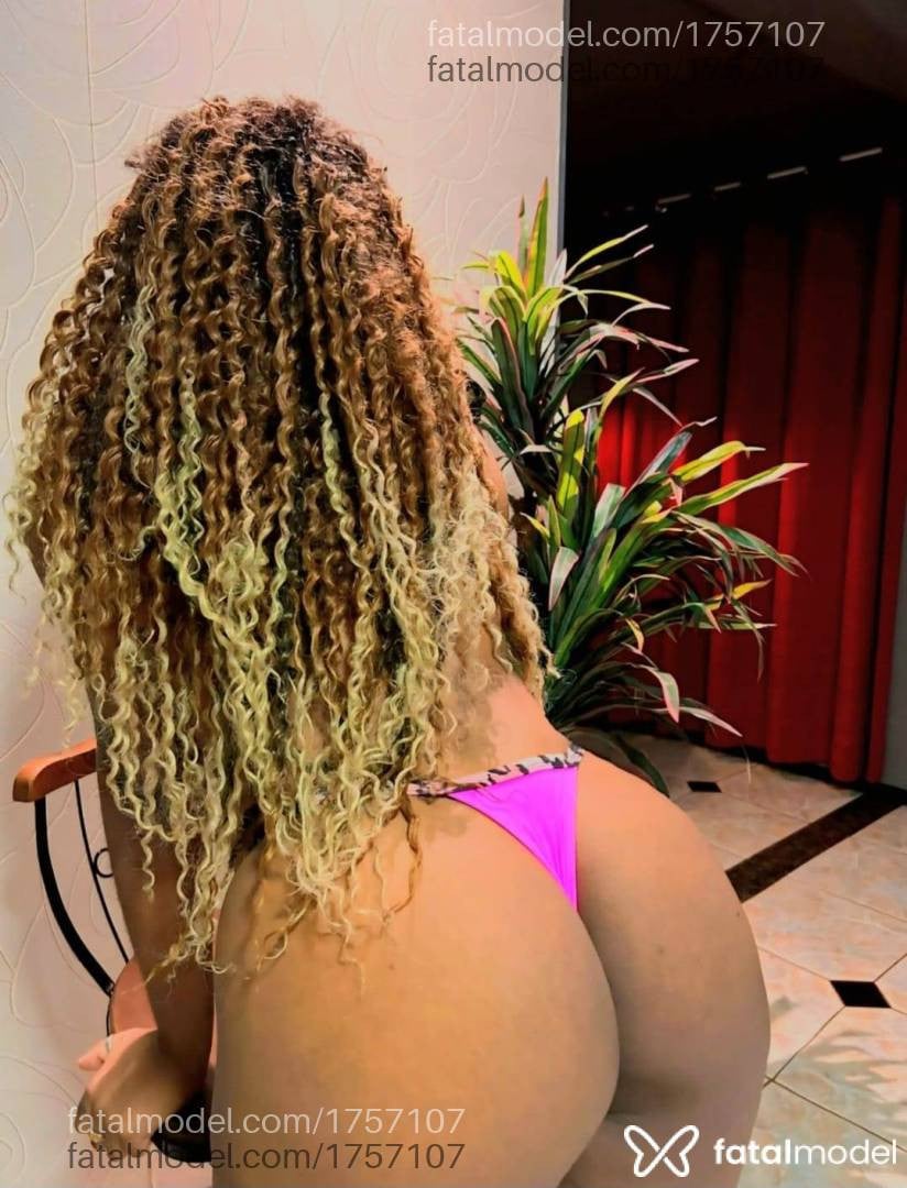 Acompanhante mulher com cabelo castanho de olhos castanhos em Porto Alegre - Juliana Ferraz