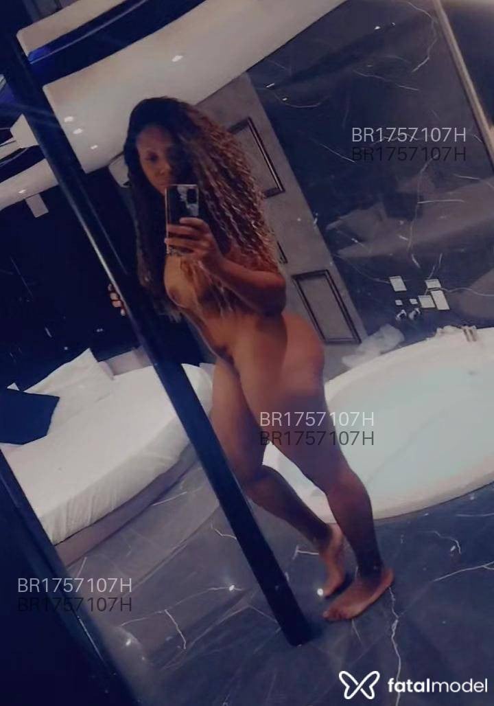 Acompanhante mulher com cabelo castanho de olhos castanhos em Porto Alegre - Juliana Ferraz