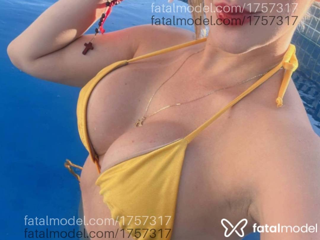 Acompanhante mulher loira (o) de olhos verdes em Goiânia - Renata Montreal