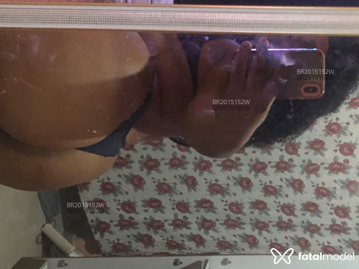 Acompanhante mulher morena (o) de olhos pretos em Virtual Acompanhante mulher morena (o) de olhos pretos em Virtual - Preta Rai