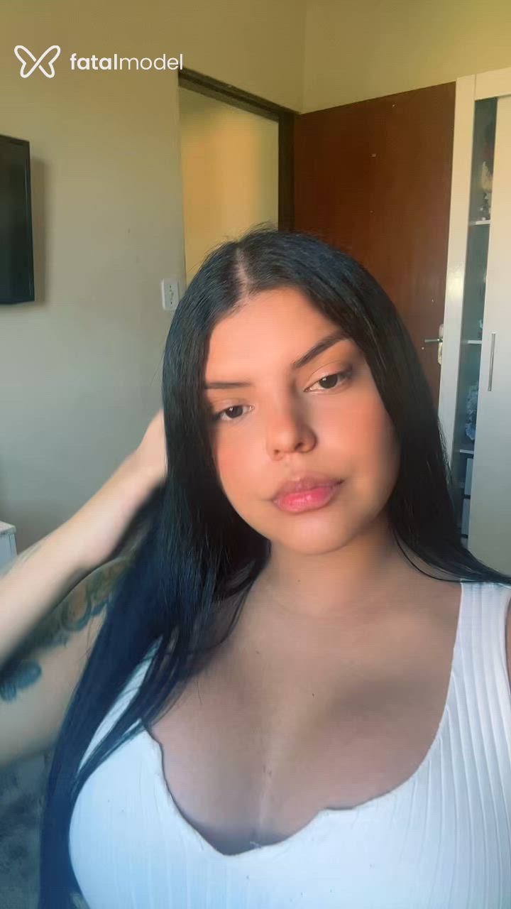 Acompanhante mulher trans com cabelo castanho de olhos castanhos - Bella Sofia