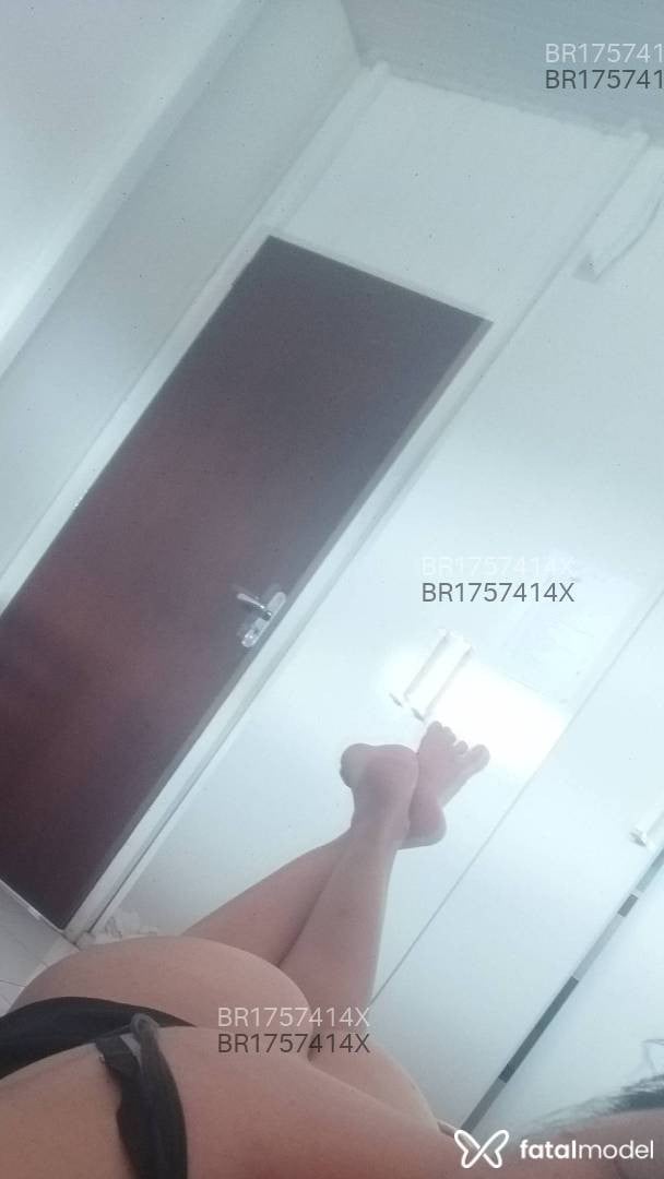 Acompanhante mulher morena (o) de olhos castanhos em Joinville - Giovanna Amery