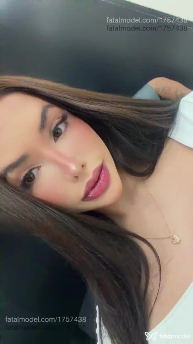 Acompanhante mulher trans com cabelo castanho de olhos mel em São Paulo Acompanhante mulher trans com cabelo castanho de olhos mel em São Paulo - Bella Hadid