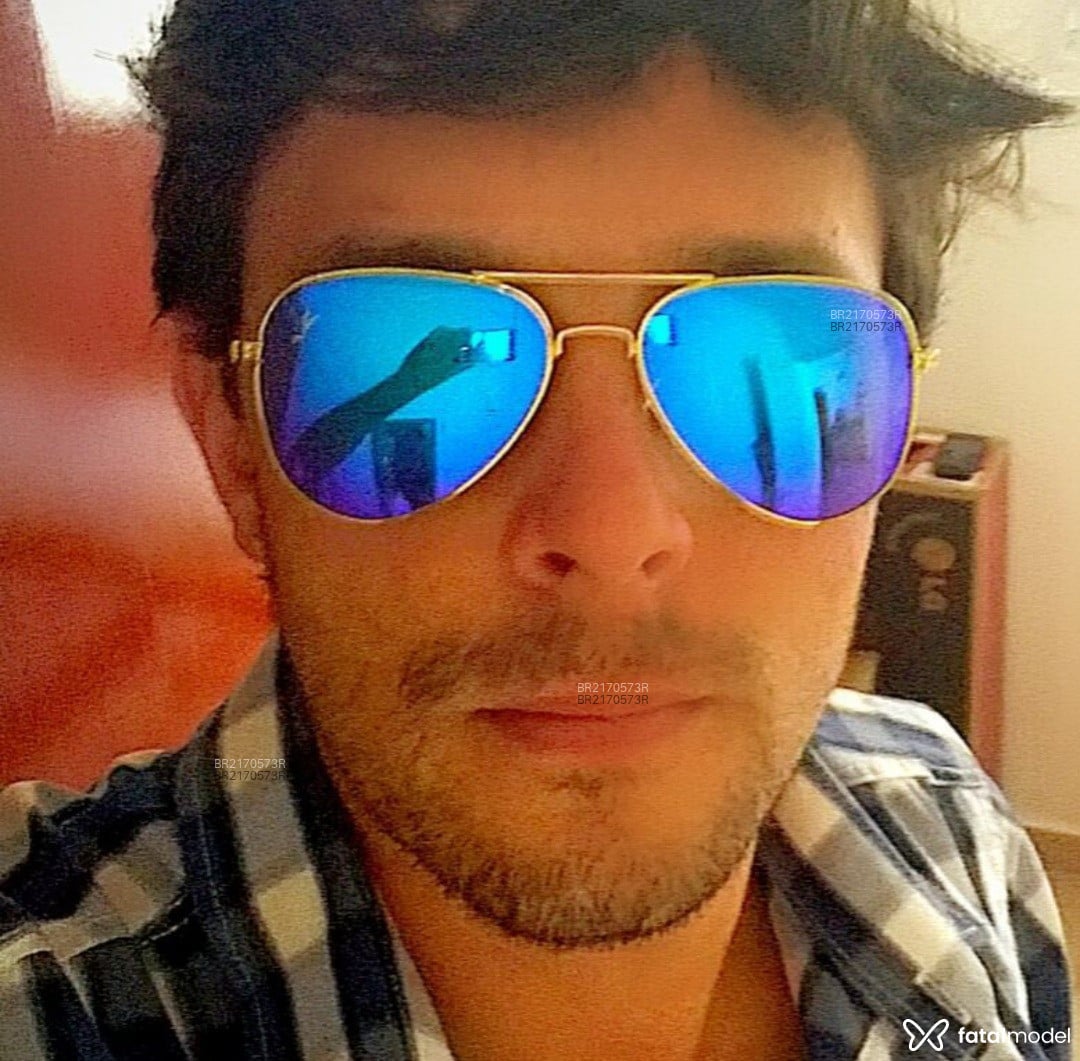 Acompanhante homem com cabelo castanho de olhos verdes em Campinas Acompanhante homem com cabelo castanho de olhos verdes em Campinas - César