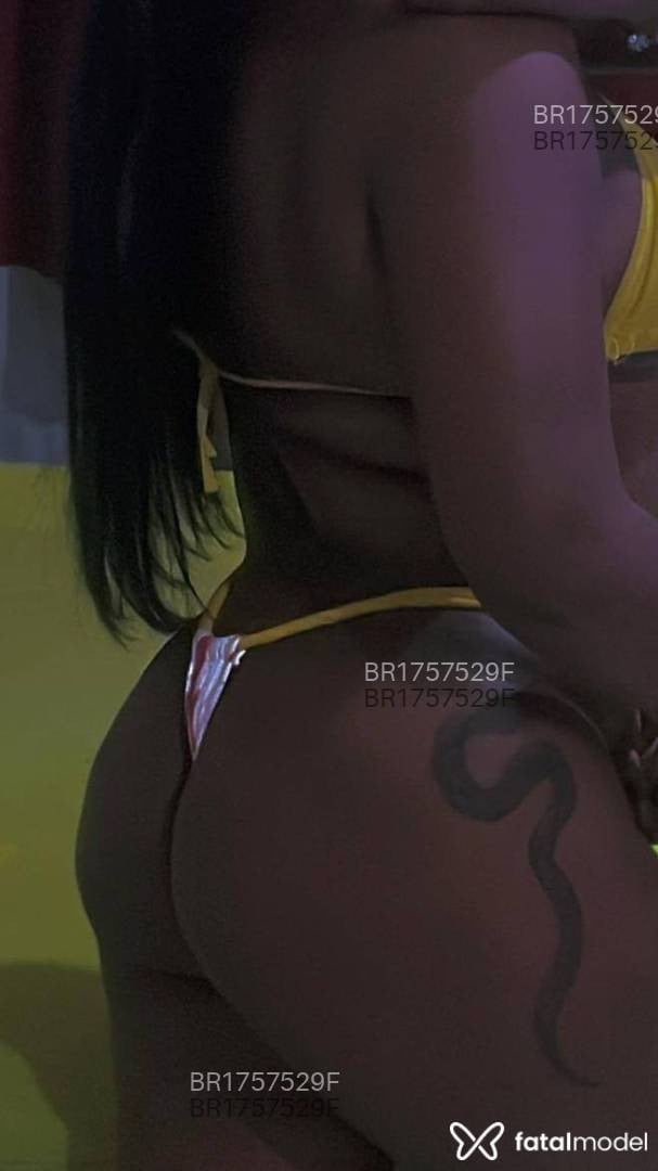 Acompanhante mulher morena (o) de olhos pretos em Juiz de Fora - Aryella
