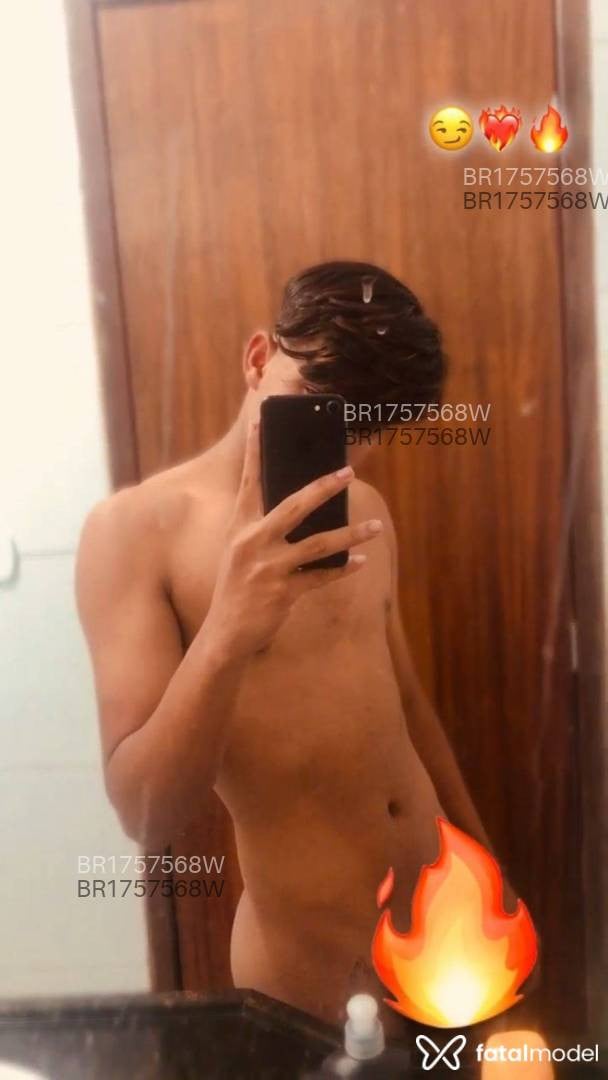 Acompanhante homem morena (o) de olhos castanhos em Itapema - Raley Junior