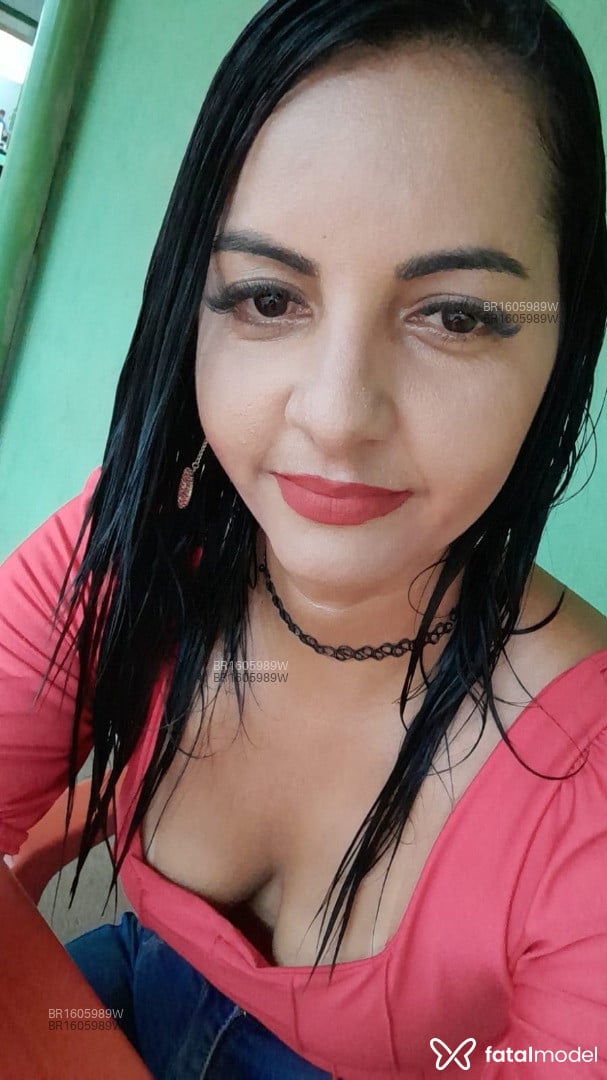 Acompanhante mulher morena (o) de olhos castanhos em Iporá Acompanhante mulher morena (o) de olhos castanhos em Iporá - Thaís